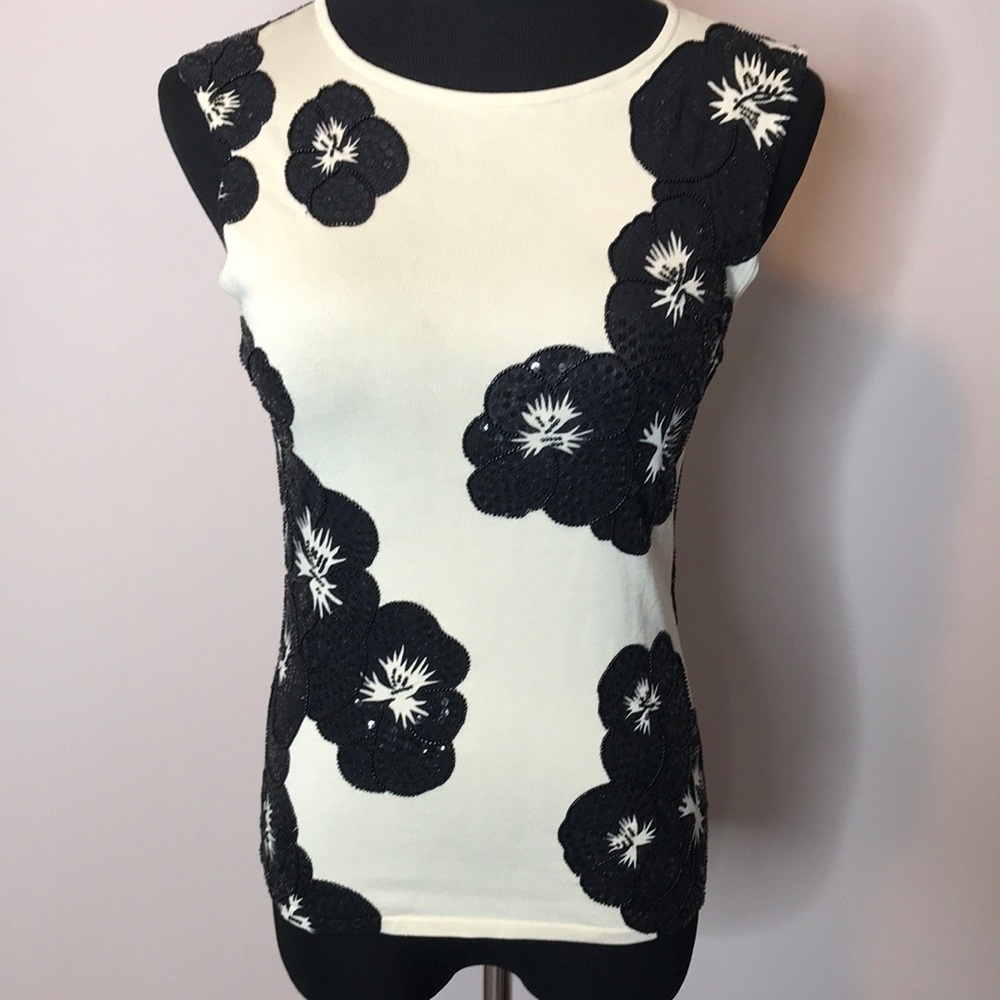 AnnTaylor gorgeous cream colored silk blend blouse w/floral black embellishments